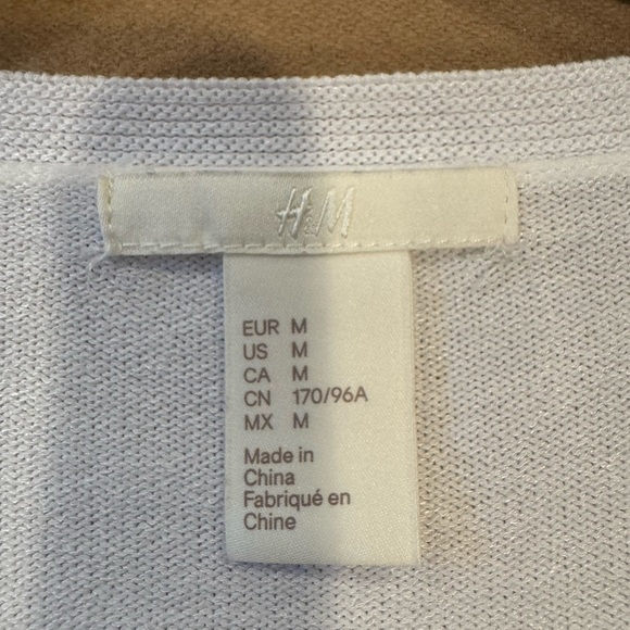 H&M White Knit Top - size medium - Picture 7 of 11